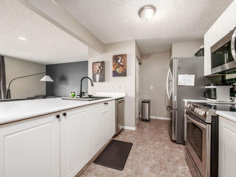 6154 Brice Park Drive, Unit 11G, Canal Winchester, OH 43110 Photo 4