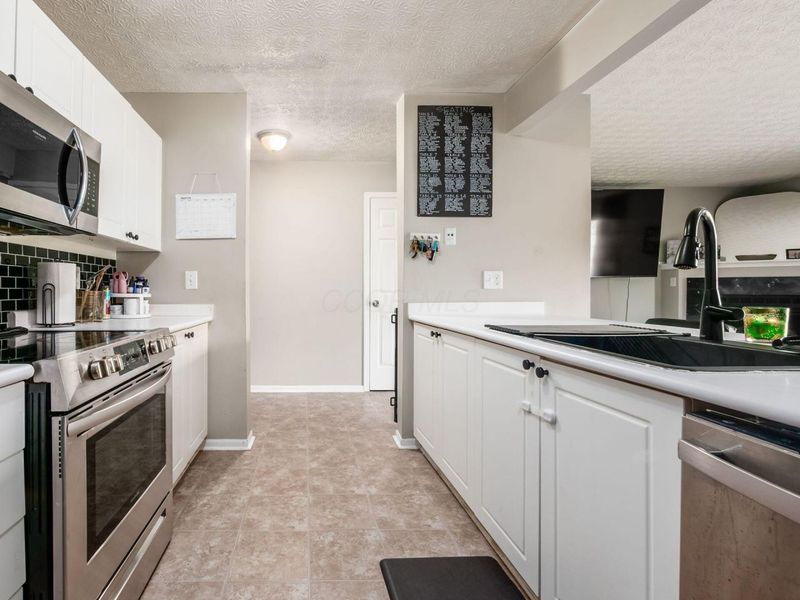 6154 Brice Park Drive, Unit 11G, Canal Winchester, OH 43110 Photo 5