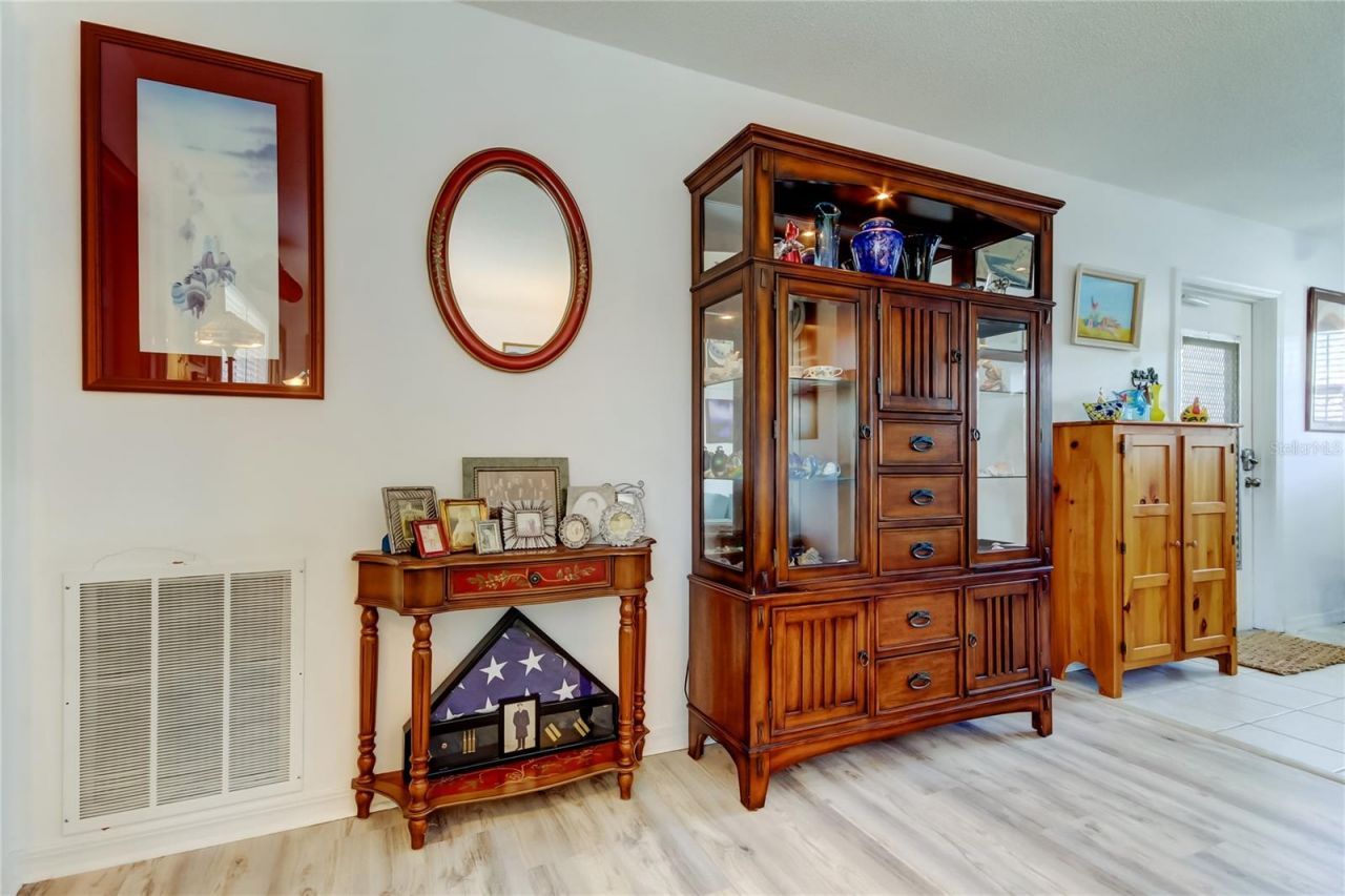 7727 39th Avenue N, Saint Petersburg, FL 33709 Photo