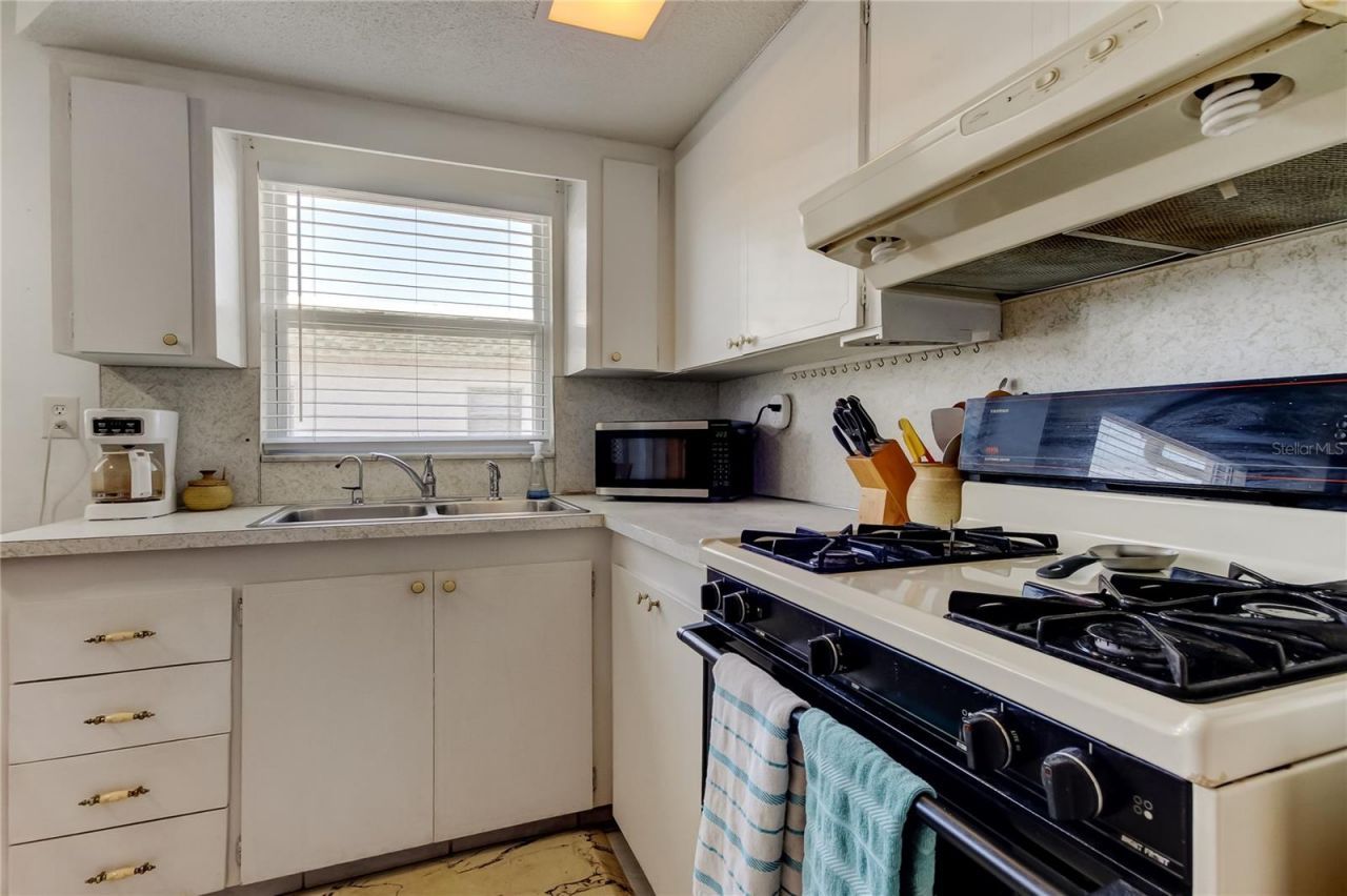 7727 39th Avenue N, Saint Petersburg, FL 33709 Photo