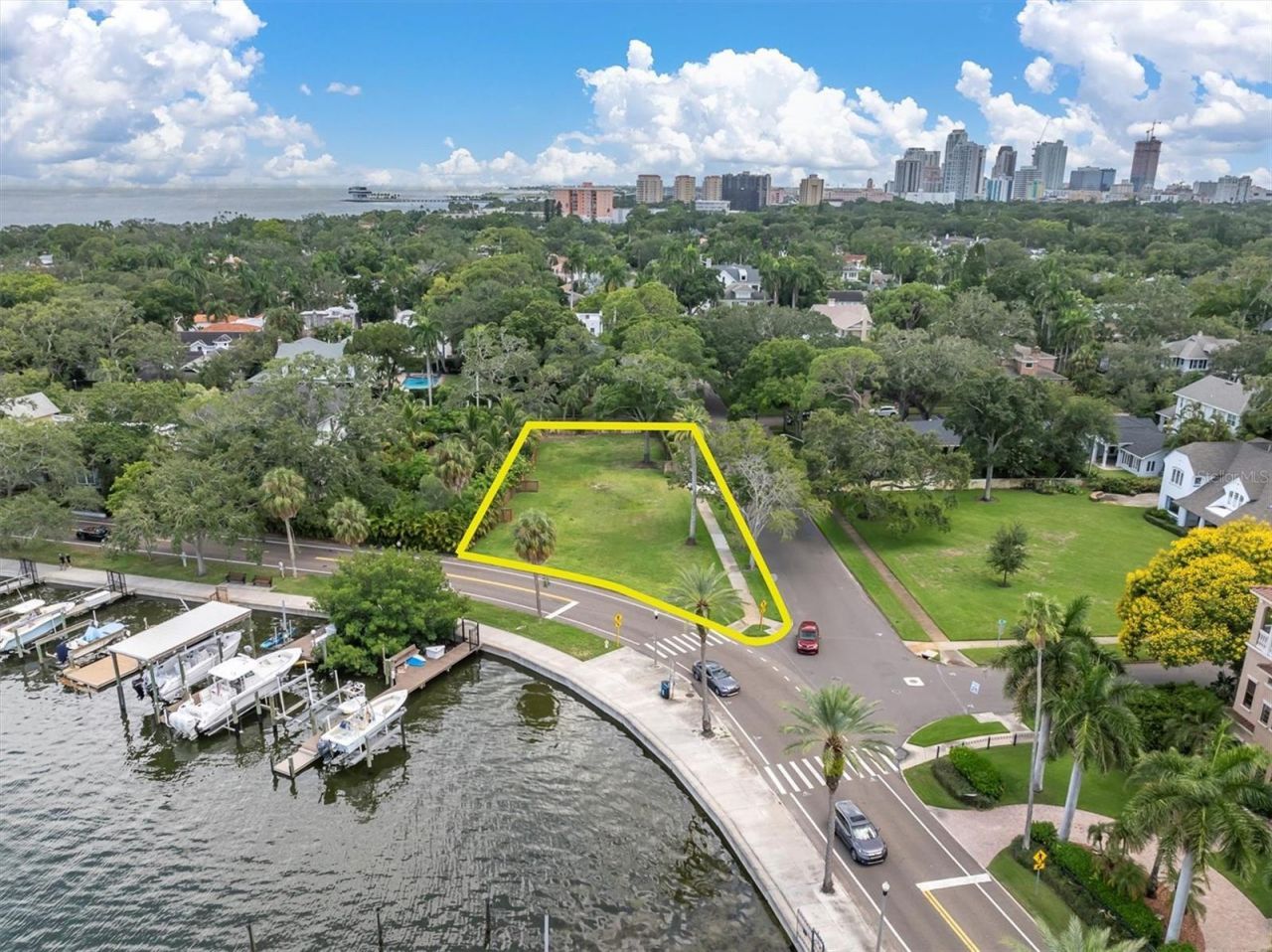 1956 Coffee Pot Boulevard Ne, Saint Petersburg, FL 33704 Photo