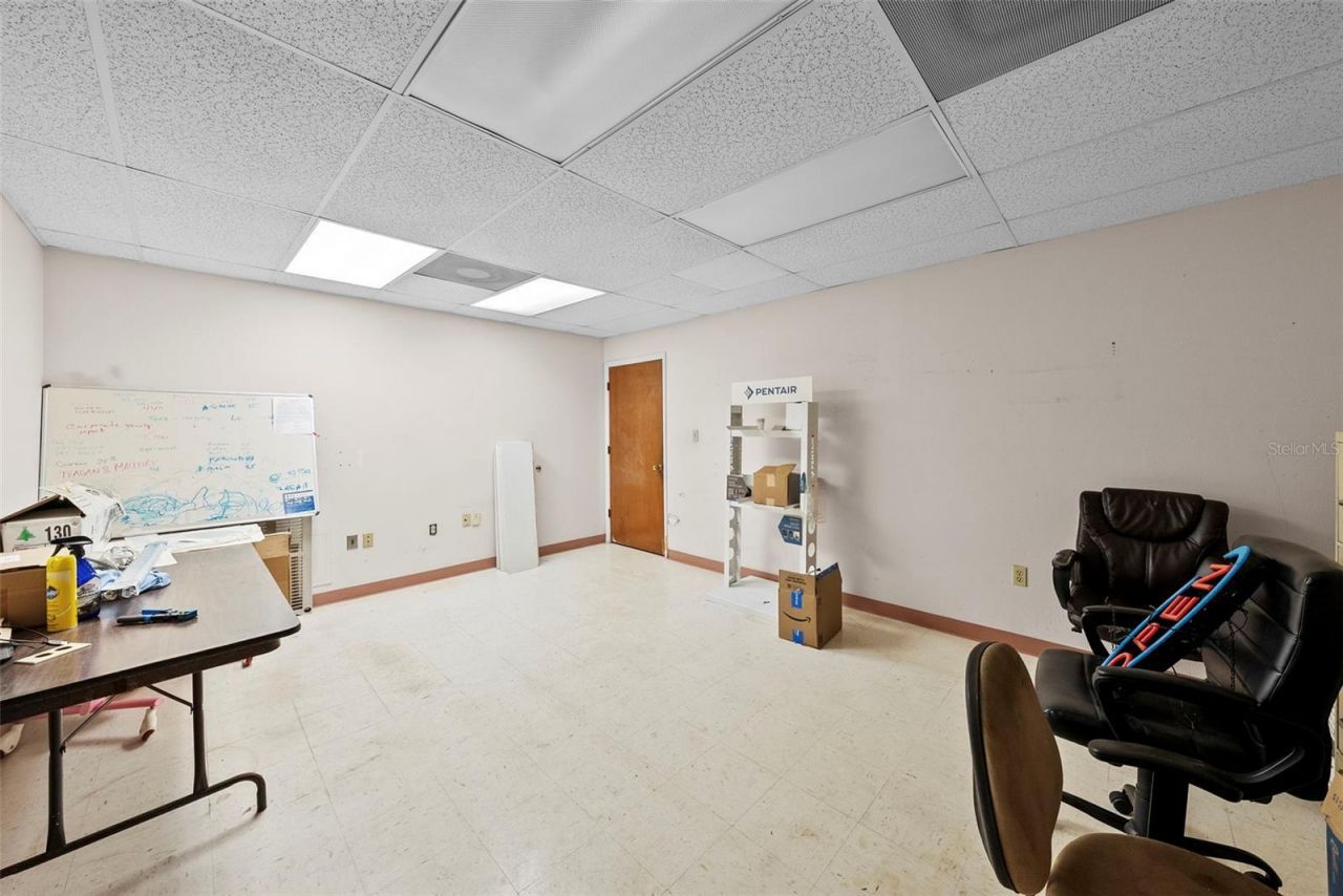 1400 W Bay Drive, Largo, FL 33770 Photo