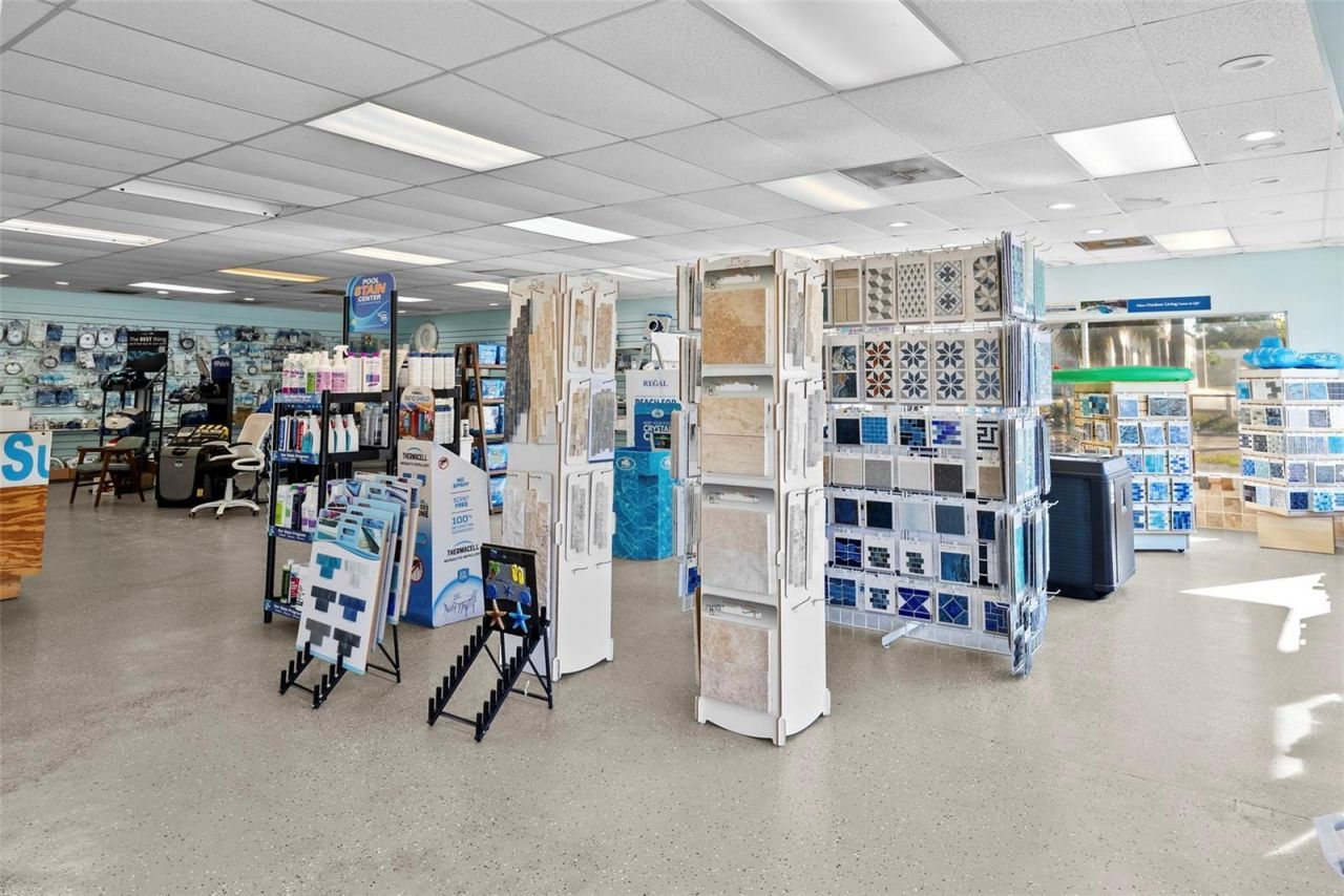 1400 W Bay Drive, Largo, FL 33770 Photo