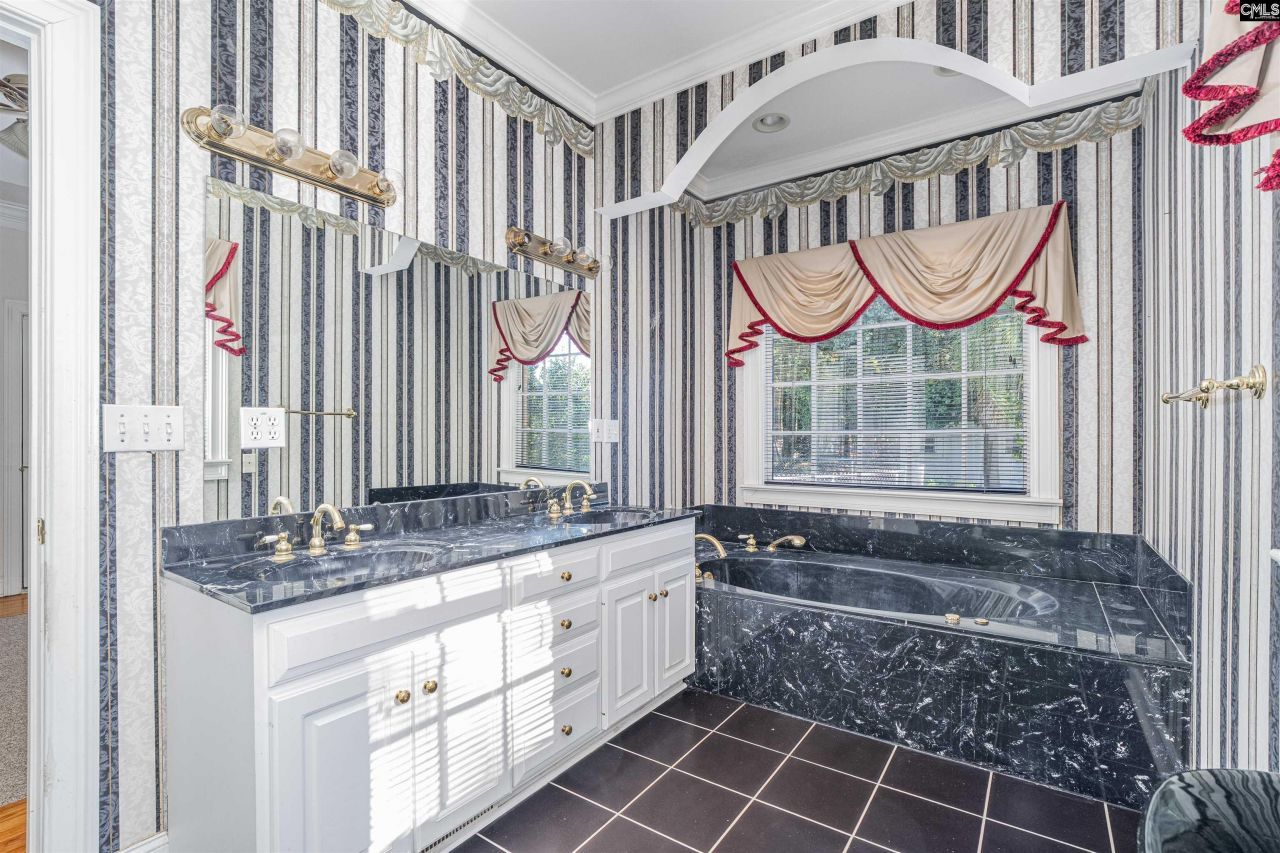 124 Mount Hope Drive Photo 16