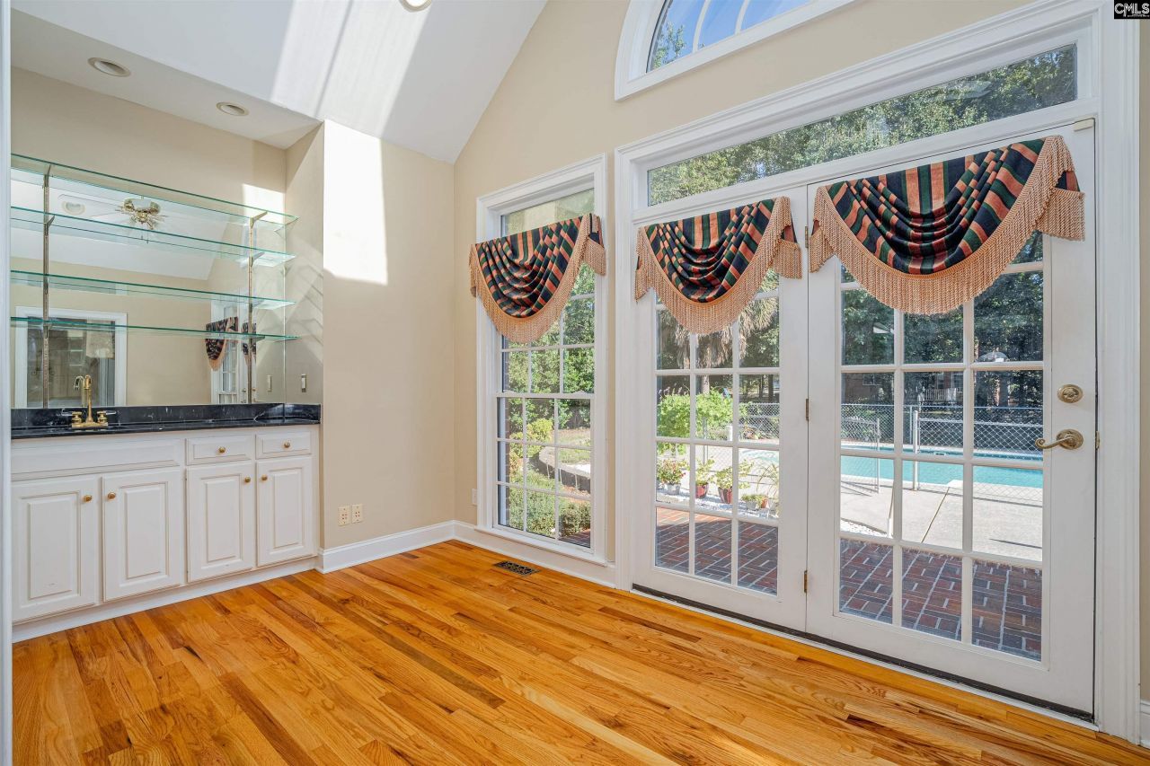 124 Mount Hope Drive Photo 9