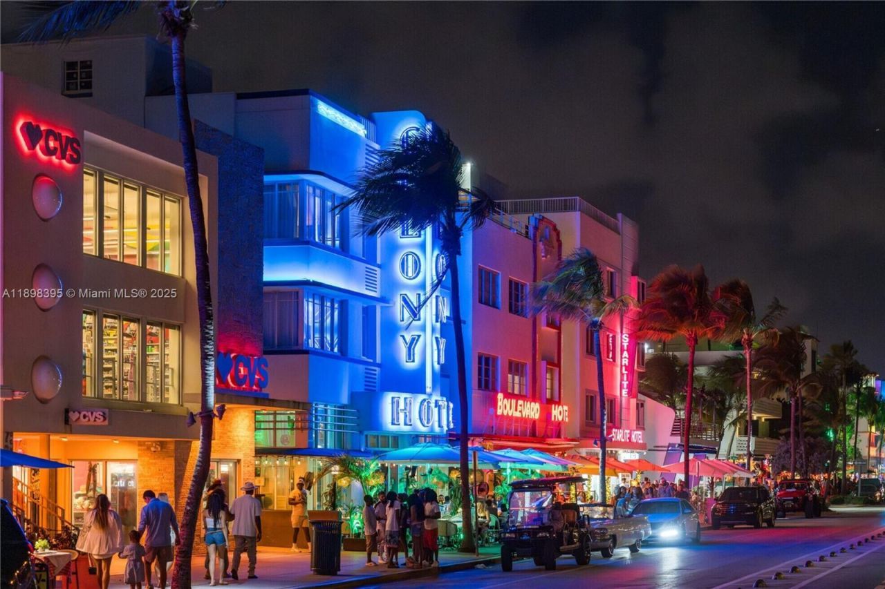 3132 NW 43rd St, Miami, FL 33142 Photo