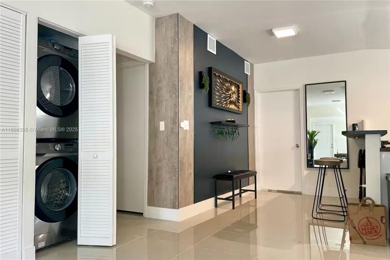 3132 NW 43rd St, Miami, FL 33142 Photo