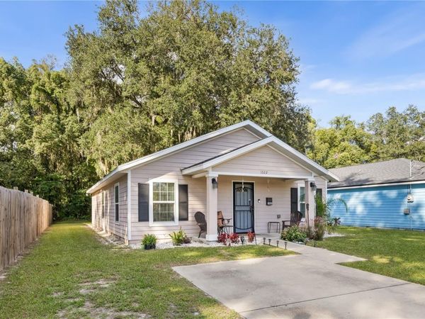 1322 NE 1ST AVENUE, GAINESVILLE, FL 32641