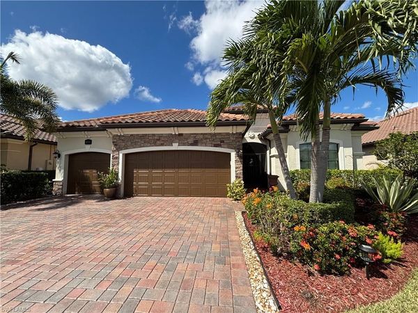28058 Kerry CT, BONITA SPRINGS, FL 34135