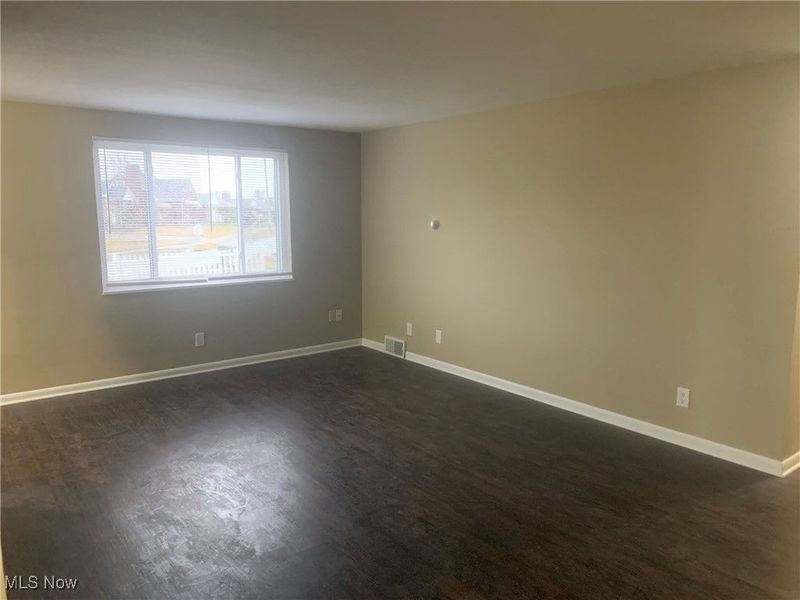 1469 Valentine Circle NW, Canton, OH 44708 Photo 5