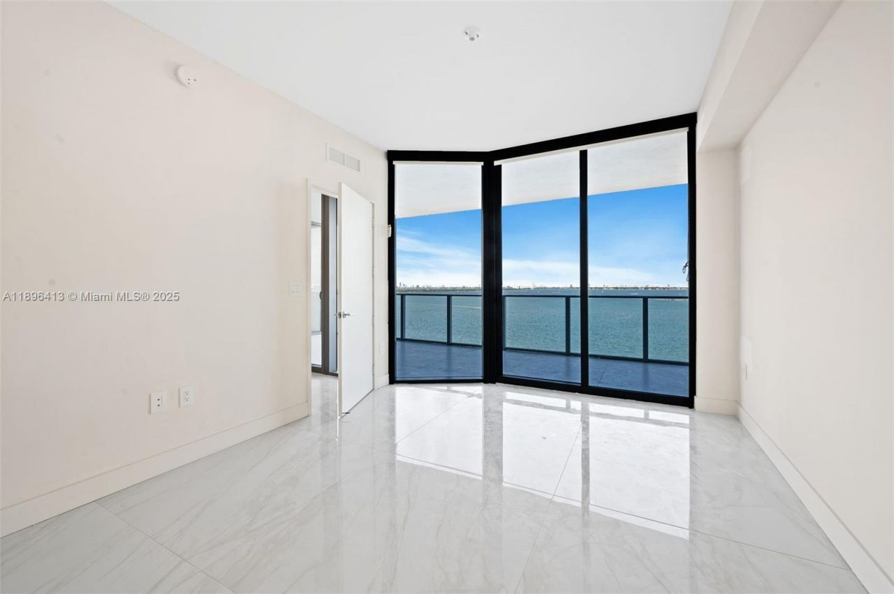 700 NE 24th St, Unit 702, Miami, FL 33137 Photo