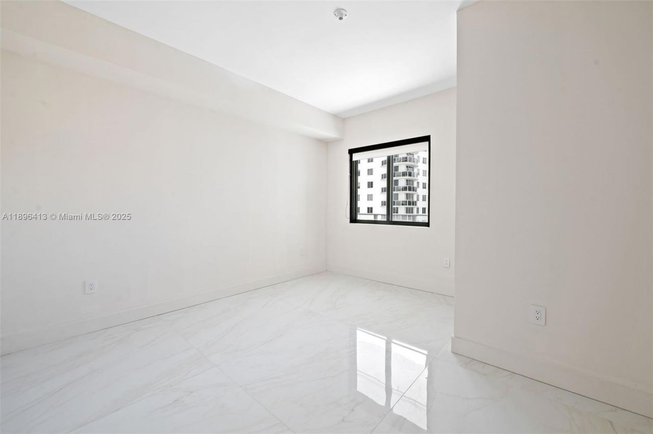 700 NE 24th St, Unit 702, Miami, FL 33137 Photo