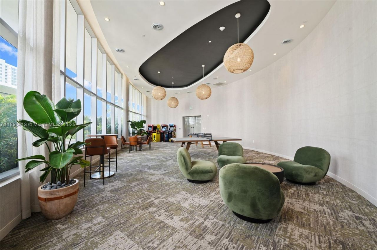 700 NE 24th St, Unit 702, Miami, FL 33137 Photo