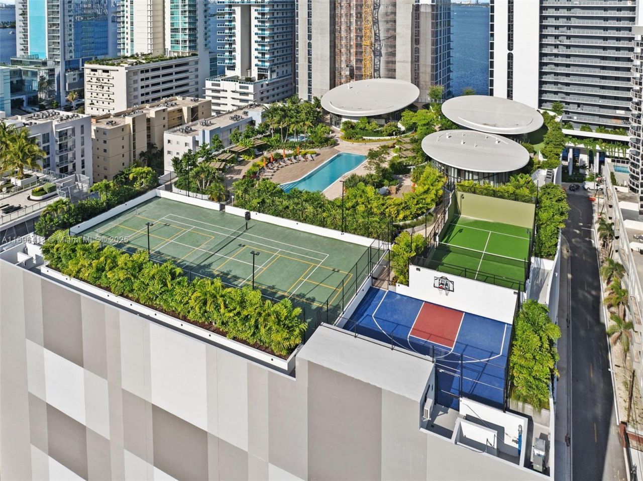 700 NE 24th St, Unit 702, Miami, FL 33137 Photo