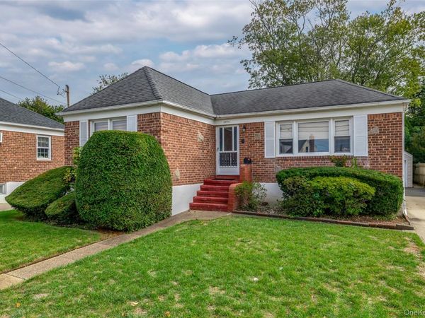 2975 Oceanside Road, Oceanside, NY 11572