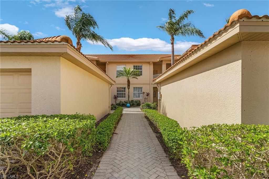 3984 Bishopwood Ct E, Unit 205, Naples, FL 34114 Photo