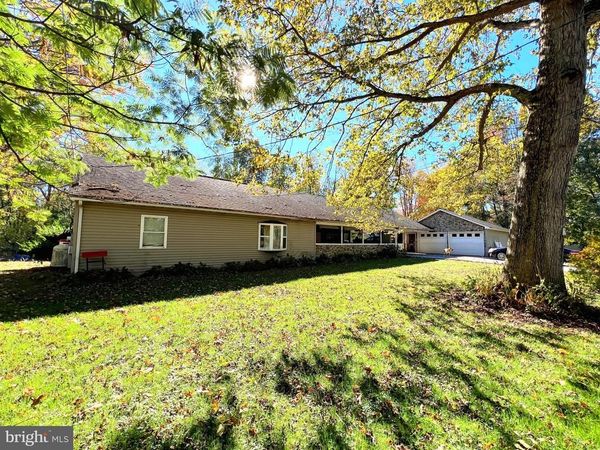 511 PINE DRIVE, SACRAMENTO, PA 17968