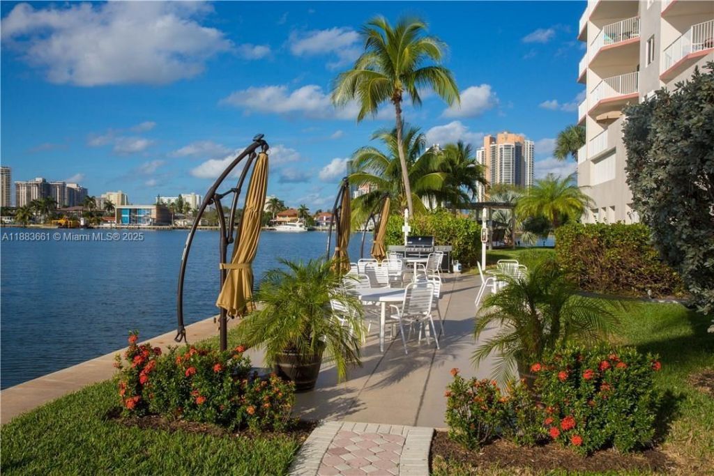 18260 N Bay Rd, Unit 516, Sunny Isles Beach, FL 33160 Photo