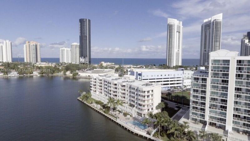 18260 N Bay Rd, Unit 516, Sunny Isles Beach, FL 33160 Photo