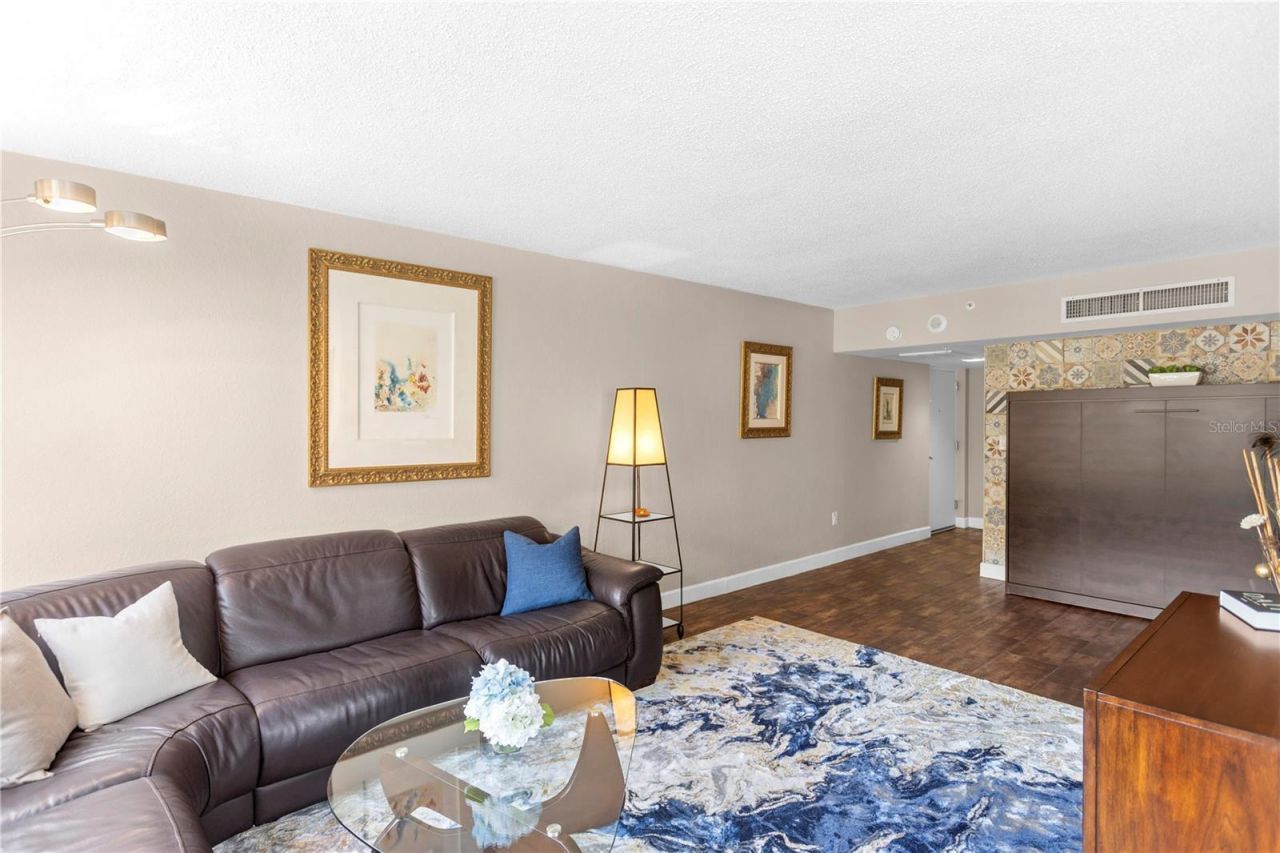 470 3rd Street S, Unit 322, Saint Petersburg, FL 33701 Photo