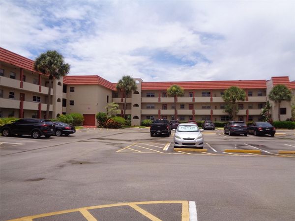 2831 E Sunrise Lakes Drive, Unit 209, Sunrise, FL 33322