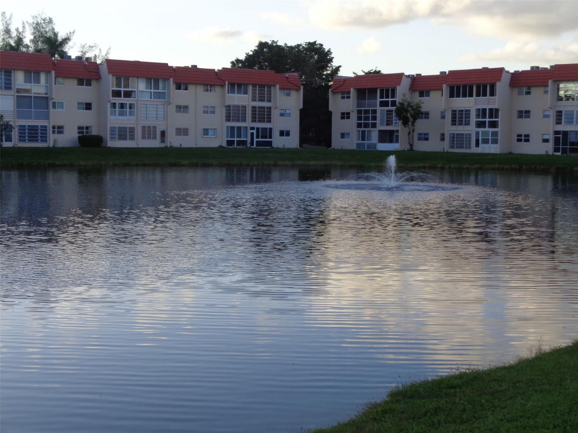 2831 E Sunrise Lakes Drive, Unit 209, Sunrise, FL 33322 Photo
