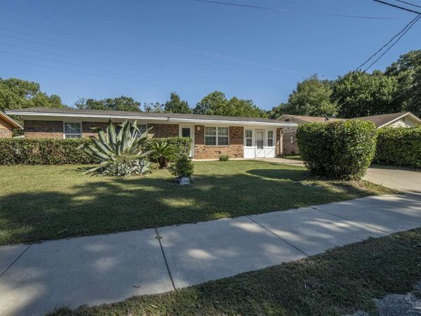 4494 Landes Dr, Pensacola, FL 32505