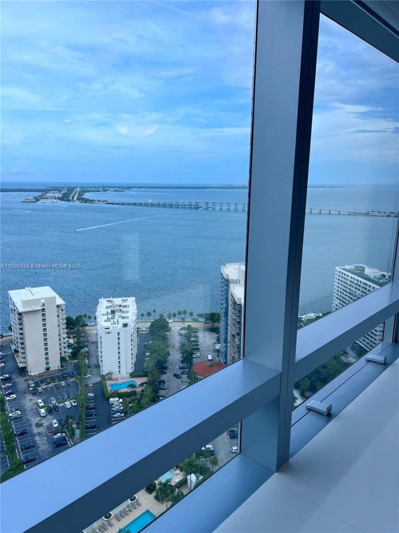 1435 Brickell Ave, Unit 3307, Miami, FL 33131 Photo