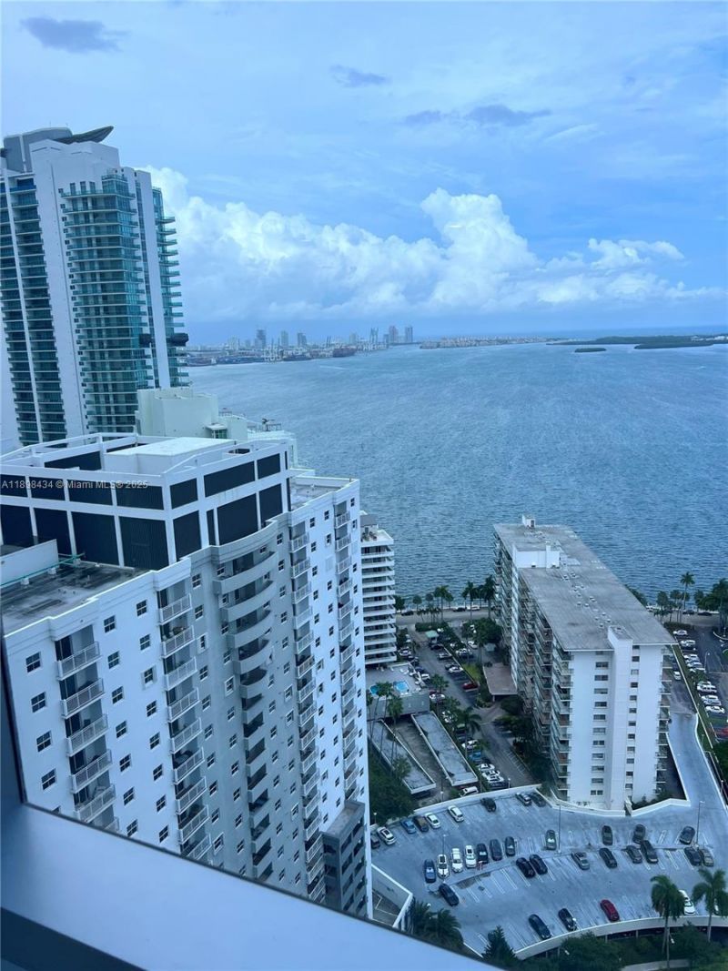 1435 Brickell Ave, Unit 3307, Miami, FL 33131 Photo