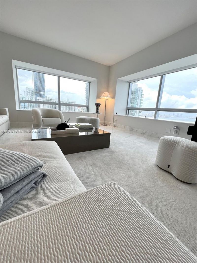 1435 Brickell Ave, Unit 3307, Miami, FL 33131 Photo