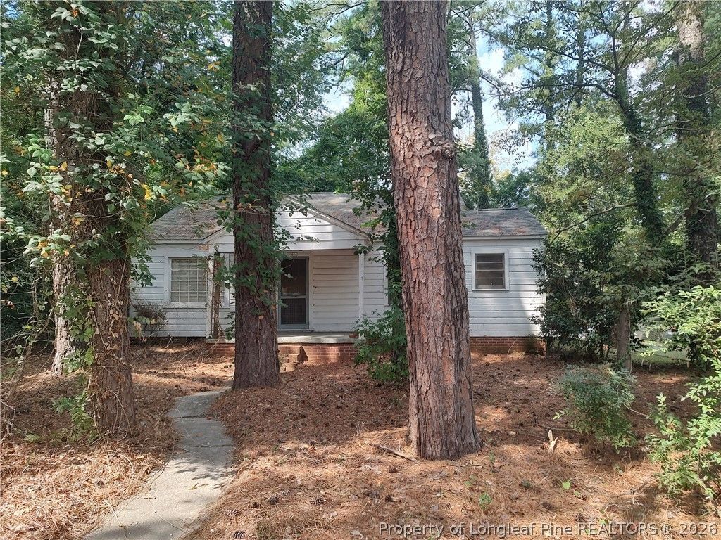 406 Courtland Drive, Sanford, NC 27330 Main Photo
