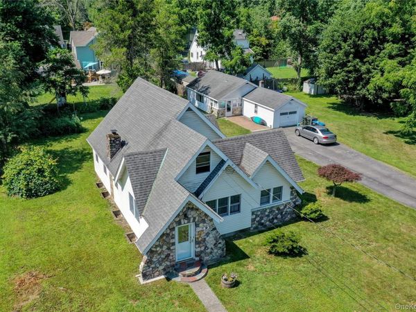 9 Chestnut Street, Greenwood Lake, NY 10925