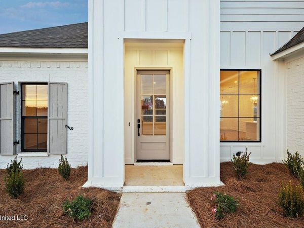 400 Aurora Circle, Canton, MS 39046