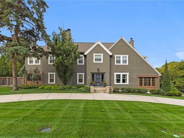 5600 State Line Road, Mission Hills, KS 66208