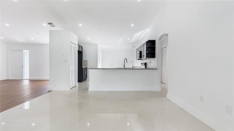 1811 SW 124th Way, Miramar, FL 33027 Photo