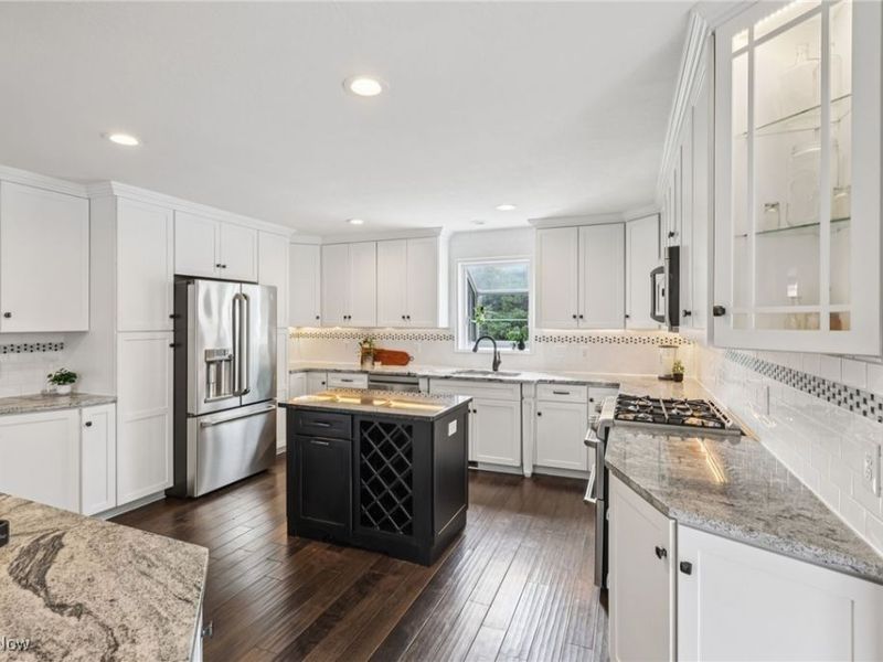 175 Hahns Way, Wadsworth, OH 44281 Photo 9