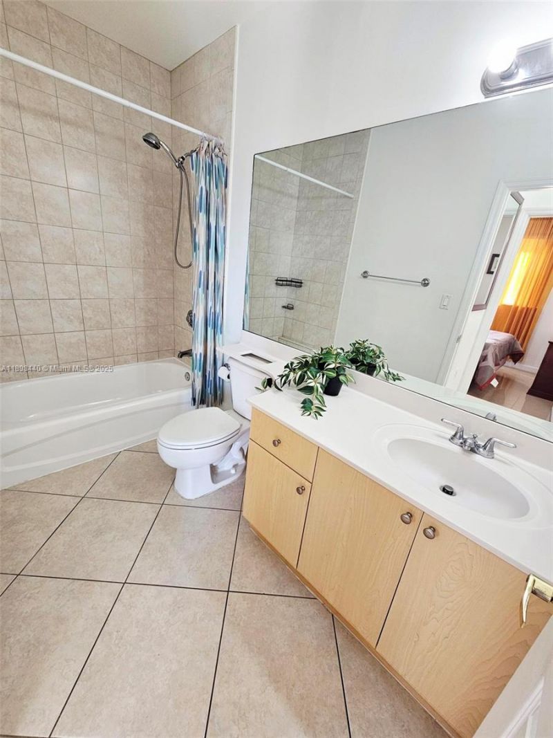 2280 SW 32nd Ave, Unit 511, Miami, FL 33145 Photo