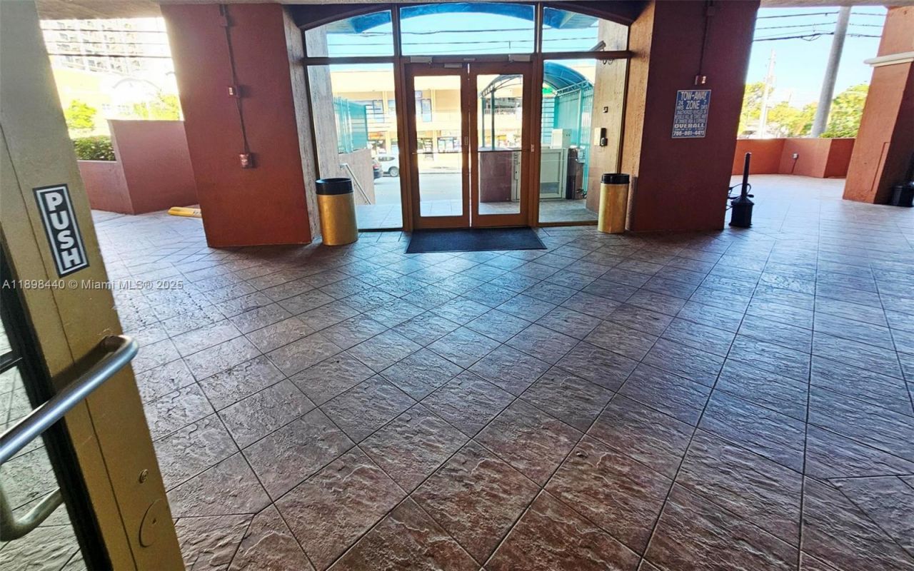 2280 SW 32nd Ave, Unit 511, Miami, FL 33145 Photo