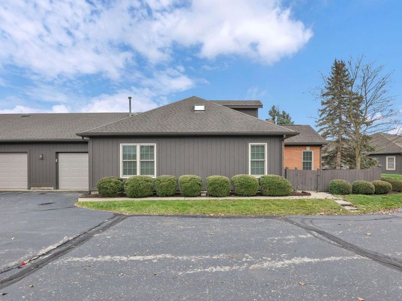 2560 Trotterslane Drive, Columbus, OH 43235 Photo 5