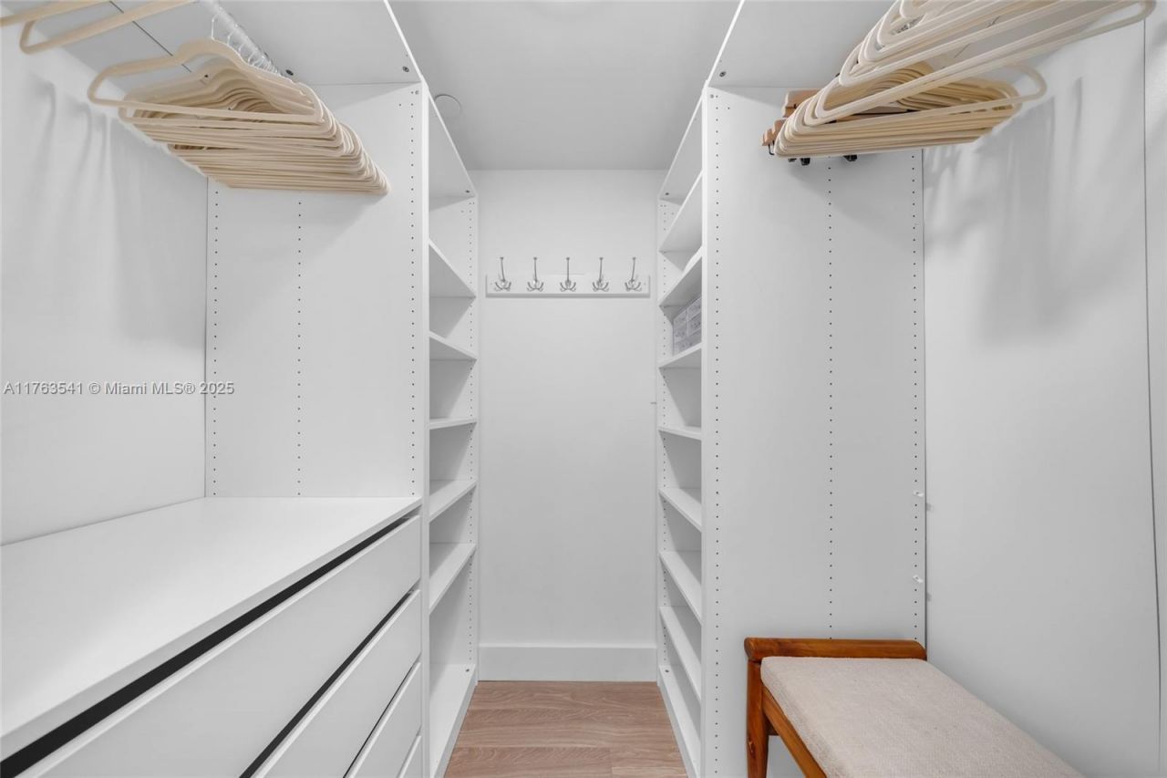 1025 92nd St, Unit 306, Bay Harbor Islands, FL 33154 Photo