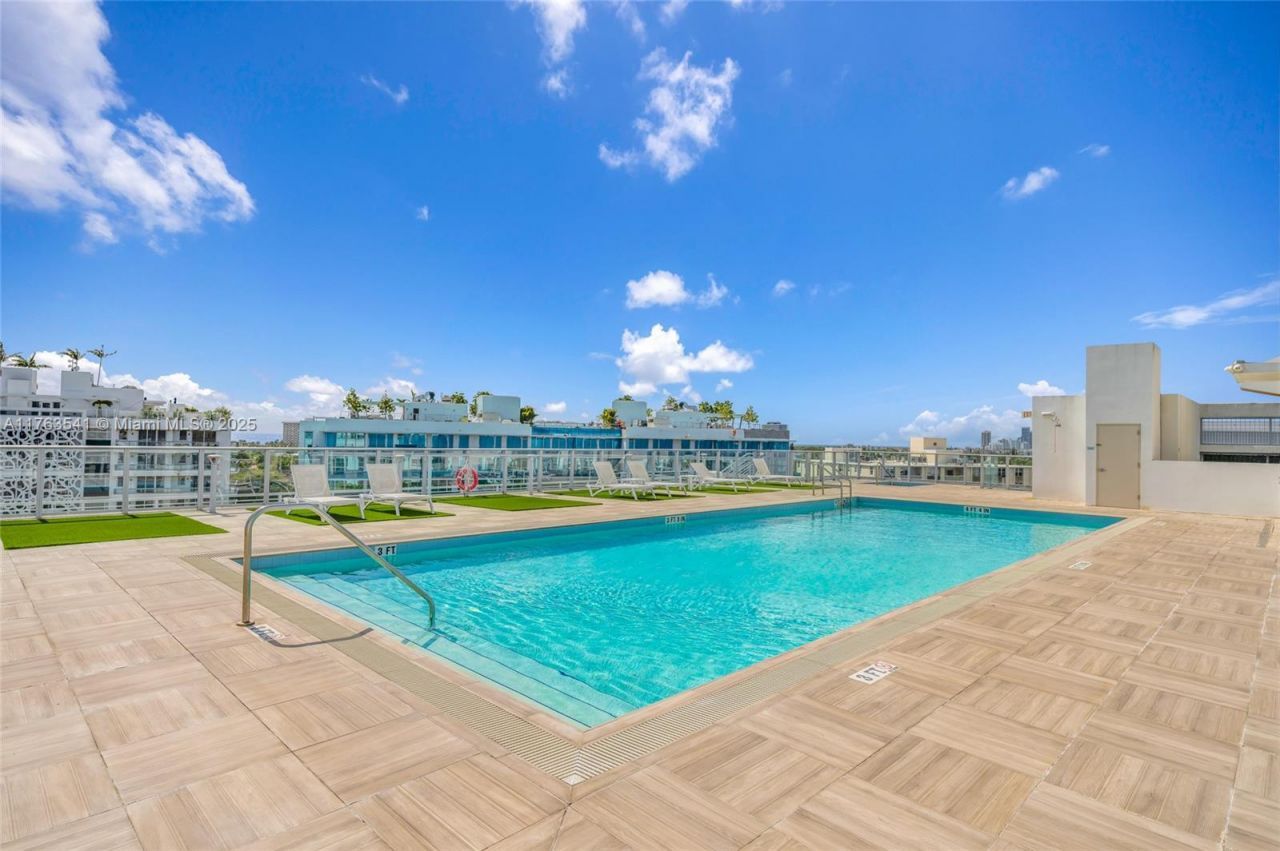 1025 92nd St, Unit 306, Bay Harbor Islands, FL 33154 Photo