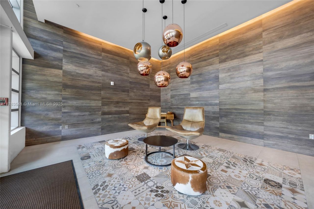 1025 92nd St, Unit 306, Bay Harbor Islands, FL 33154 Photo