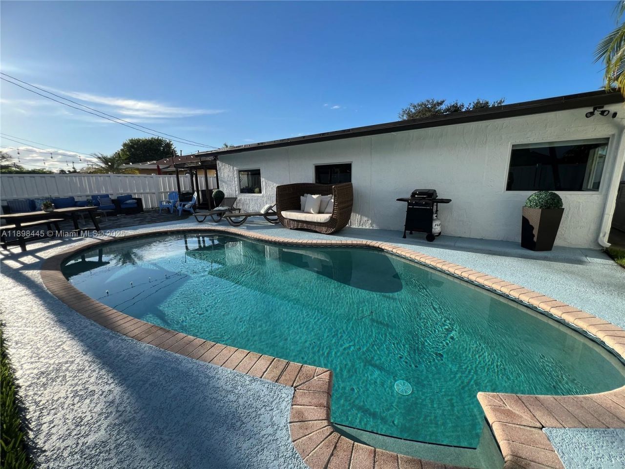 11370 NW 46th Pl, Sunrise, FL 33323 Photo