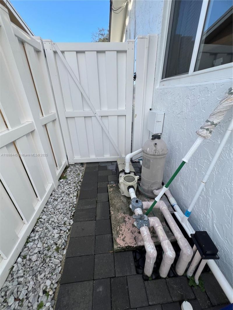 11370 NW 46th Pl, Sunrise, FL 33323 Photo