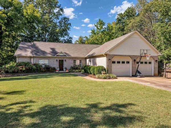 178 Reynolds Dr, Rogersville, AL