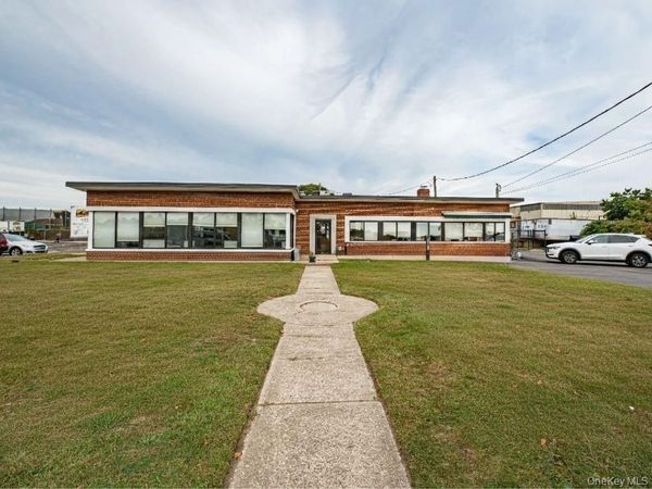 1250 Wellwood Avenue, West Babylon, NY 11704