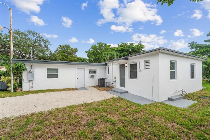 1005 NW 123rd St, North Miami, FL 33168 Photo