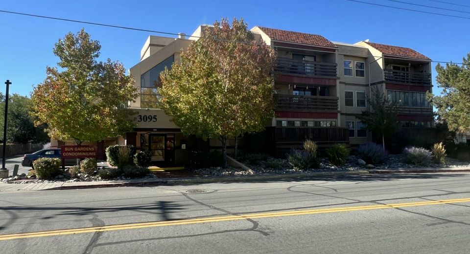 3095 Lakeside Drive, Unit 110, Reno, NV 89509 Photo