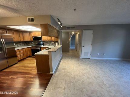 3095 Lakeside Drive, Unit 110, Reno, NV 89509 Photo
