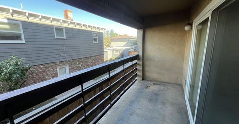 3095 Lakeside Drive, Unit 110, Reno, NV 89509 Photo